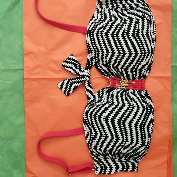 50s Retro Zig Zag Red, Black, and White Bikini - Picture 5 of 15